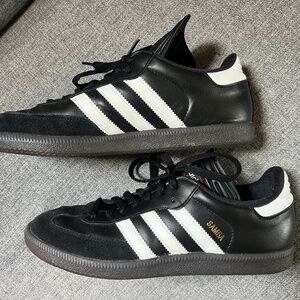 Adidas Samba Black Leather Shoe 8.5 Mens/9.5 Womens, Worn Just a Few Times